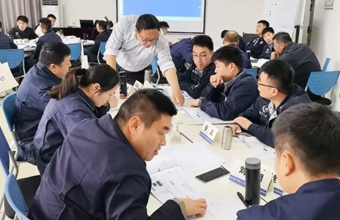 中国航空工业集团青年技能骨干学习现代TRIZ创新方法